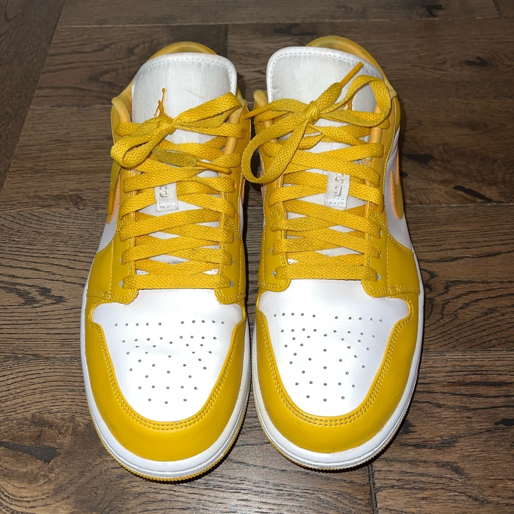Mens size 11. Jordan 1 low. Mustard yellow and white.
